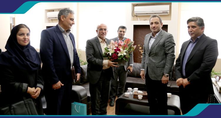 تجلیل رئیس سازمان از دانشگاه آزاد اسلامی به مناسبت روز معلم