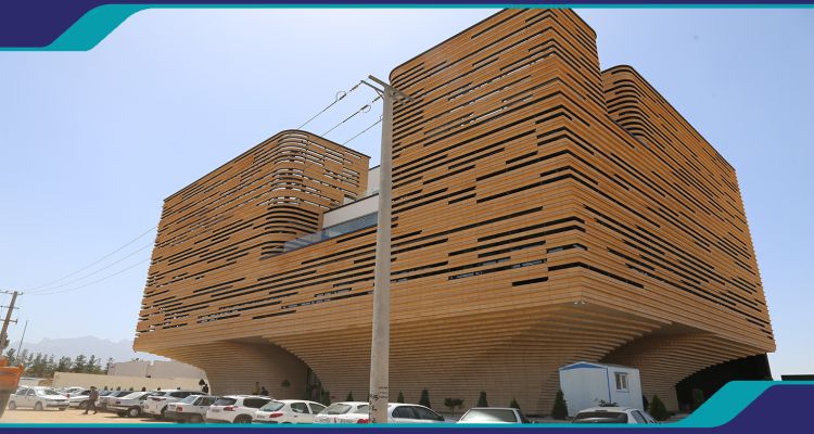 ارائه خدمات به مهندسان و شهروندان محترم در ساختمان جدید سازمان