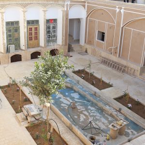 فراخوان شناسايي بهره بردار براي كافي شاپ ساختمان سيدگلسرخ سازمان