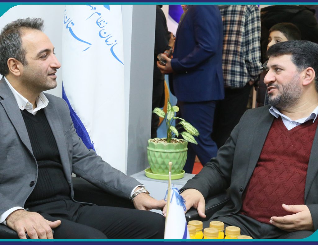 دیدار و گفتگوی رییس سازمان و استاندار یزد در حاشیه نمایشگاه پژوهش