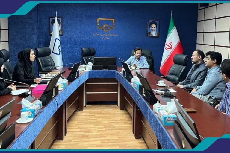 بررسی ارائه دوره های آموزشی جهت آمادگی مهندسين در کمیسیون عمران