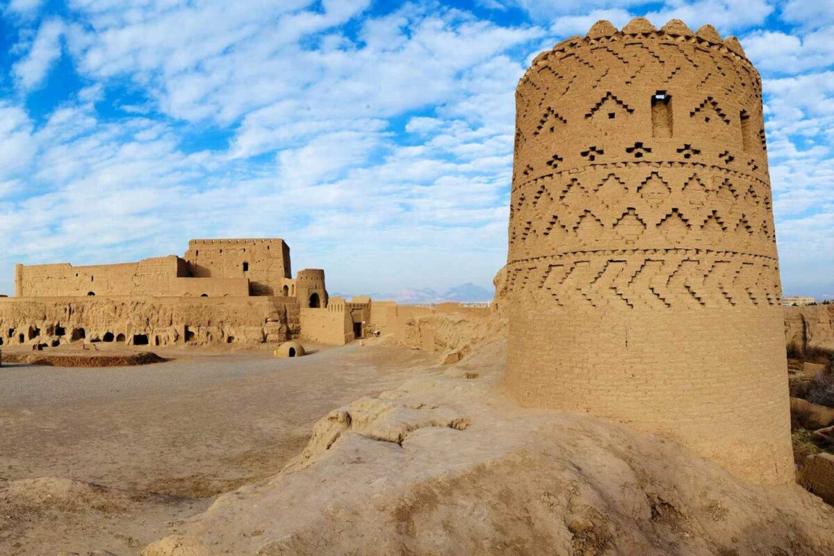 میبد