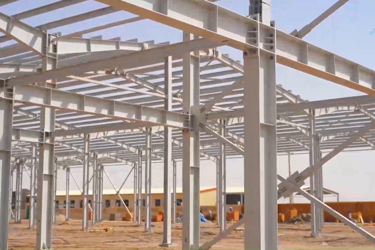 بازدید تخصصی مهندسان از پروژه در حال ساخت مجموعه صنایع غذایی موکب در مهریز